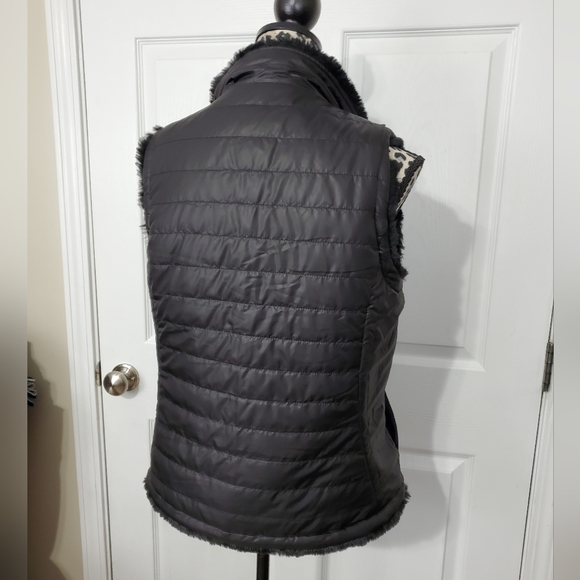 Nicole Miller Original Reversible Faux Fur Puffer Vest - Picture 8 of 16